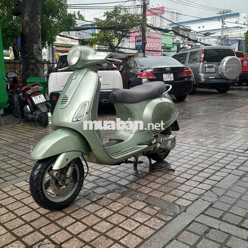 Xe piaggio vespa 150
