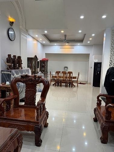 Căn biệt thự đường 23, HBC. Biệt thự 3 lầu thoáng mát gần sông