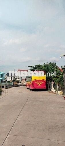 Cho thuê xưởng 2 mặt tiền 600m2 đường suối Lồ Ồ gần đường Bình Thung