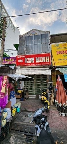 Chính chủ bán nhà mặt tiền đường Bùi Hữu Nghĩa đối diện chợ Hòa Bình