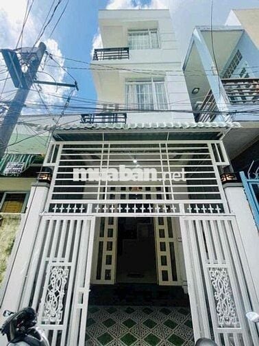 Nhà 3 tầng, 4 phòng ngủ đường Võ Trường Toản