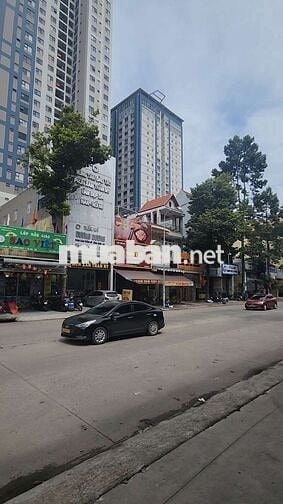 BÁN GẤP MẶT TIỀN KINH DOANH SẦM UẤT 125M2 DĨ AN