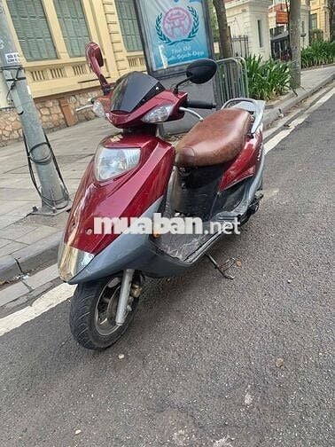 Xe Suzuki Nhật Sapphire 125cc màu đỏ