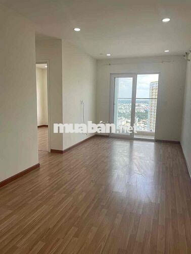 Cho thuê căn hộ Diamond giá 8.5tr có máy lạnh view hồ bơi đẹp