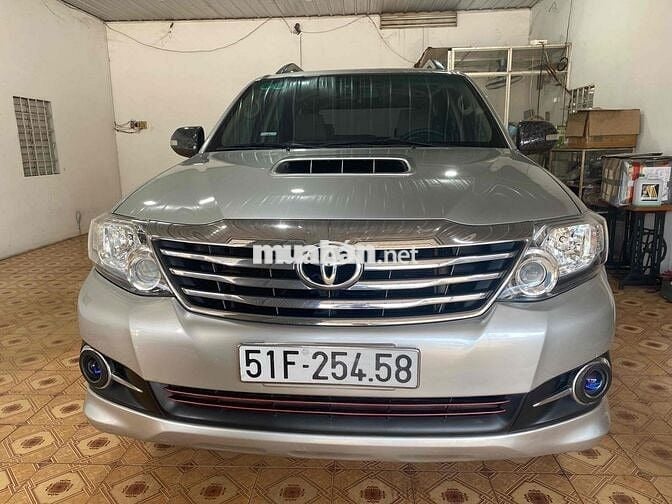 Toyota Fortuner 2015 2.5G 4x2 - 120000 km