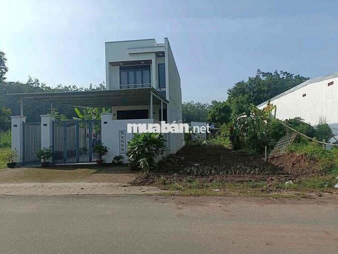 RA GẤP LÔ ĐẤT 270M2(5x54) Ở AN TÂY BẾN CÁT ĐỐI DIỆN KCN VIỆT HƯƠNG 2