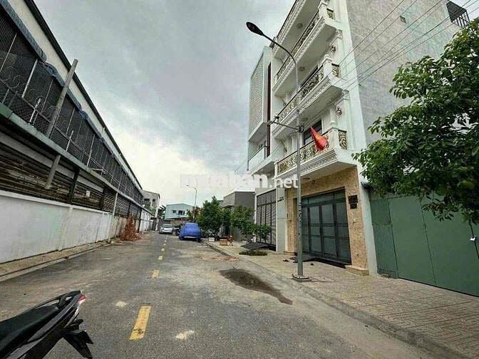 ĐƯỜNG NHỰA 10M THÔNG VƯỜN LÀI, DT 64m2, NHÀ CẤP4 Gác Lửng, Giá ngon