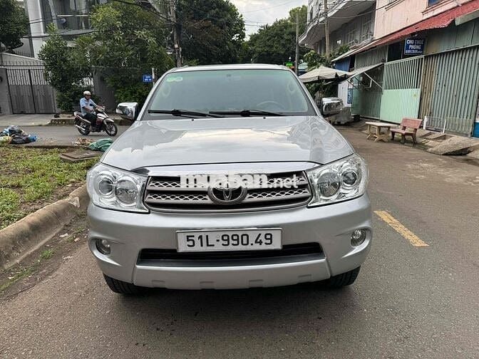 Toyota Fortuner 2009 2.7V - 129000 km