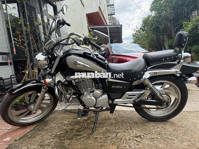 Suzuki GZ-150 xe zin đẹp keng (keo chưa lột) đúng