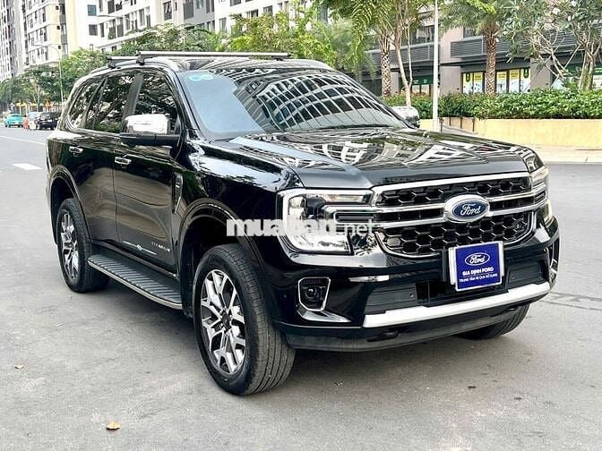 Cần bán ngay Everest Titanium 4x2 2023 giá mềm