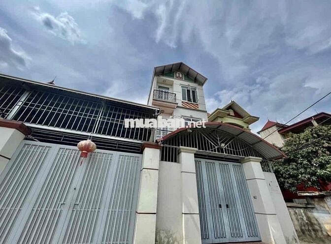 Cho thuê văn phòng kinh doanh nhà ở 7tr 92m2 3 tầng