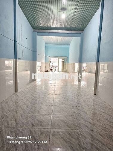 Nhà xưởng mới xây ,có vỉa hè, đương xe công, gác lửng ,có điện 3p