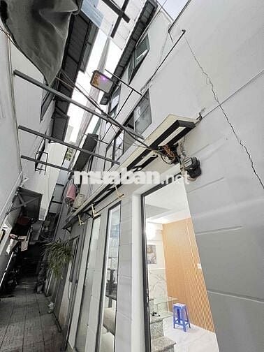 3PN + 2WC, Điện Nước Rẻ, Hàng Hiếm Ít Khi Trống,Thích Hợp Ở 4-5 Người