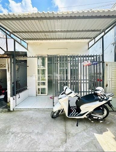 Bán gấp căn nhà Cấp 4, Bà Điểm, Hóc Môn. 930triệu.Sổ hồng riêng