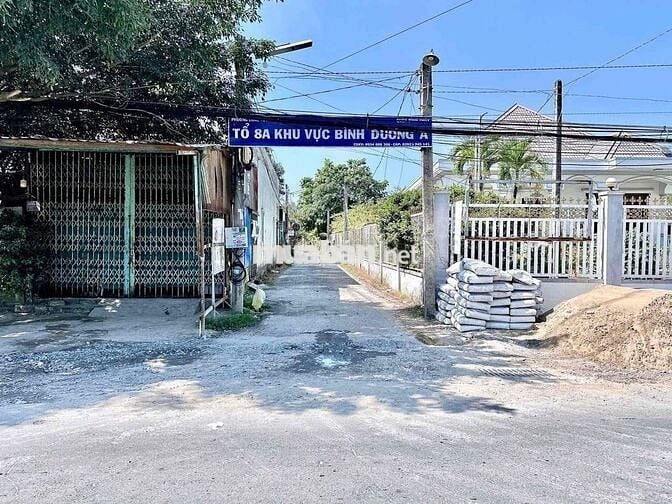 Bán Nhà Trệt Mới Đẹp - KDC Thành Giao (Tổ 8A Bình Dương A). P. Long Tu