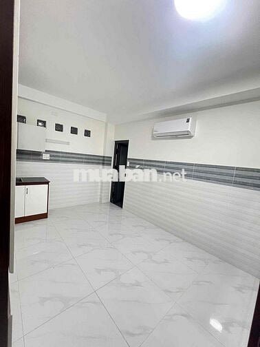 Phòng trọ sinh viên giá rẻ có máy lạnh chỉ 3x ngay NTTU, VLU - Gò Vấp