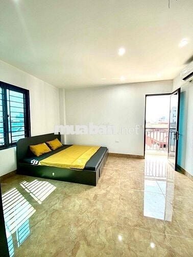 CHO THUÊ CCMN PHỐ XUÂN PHƯƠNG. BAN CÔNG. THANG MÁY. 30M2. GIÁ 4TR5