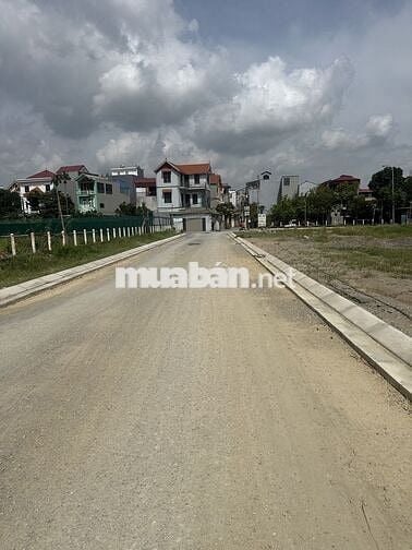 40m2 đất ngõ 145 Liên Mạc, ô tô gia đình Dừng đỗ cửa, giá chào 4,4tỷ