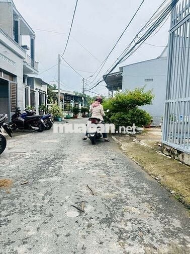 Nhà mới xây đẹp 40m2, đường Lê Văn Lương, Nhơn Đức,Nhà Bè,nhỉnh 1 tỷ.
