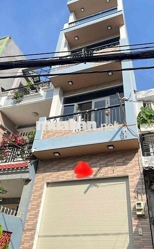 Chủ nhà chuyển chỗ mới nên cần bán căn nhà Lê Đức Thọ, SHR.