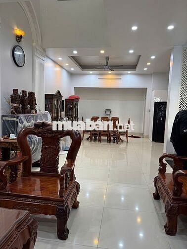 Căn biệt thự đường 23, HBC. Biệt thự 1 trệt 3 lầu thoáng mát gần sông