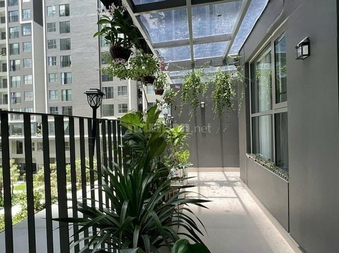 Chuyển nhượng căn hộ 2PN,65m2/2.5 tỷ Sky Center,Tân Bình,sổ hồng riêng