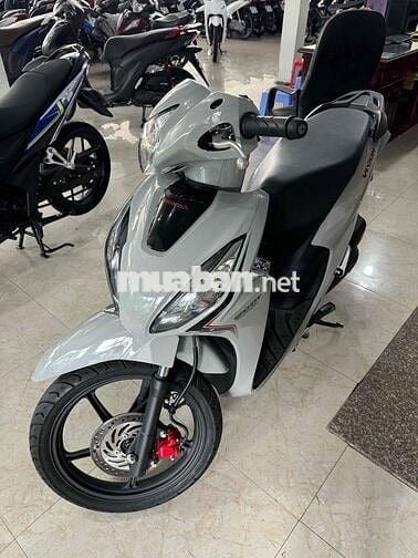 vision 2024 odo:4000km