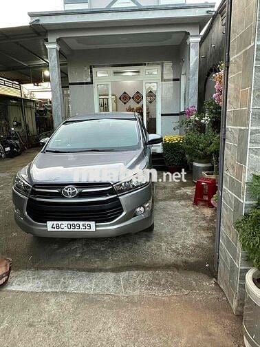 Toyota Innova 2018 2.0E - 100000 km