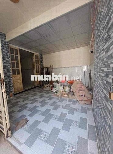 nhà cấp bón 1 pn 1wc đ 38 sân rộng để xe thoải mái