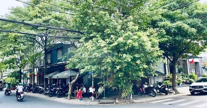 CẦN SANG QUÁN CAFE GÓC 2MT LỢI NHUẬN CAO VÀ ỔN ĐỊNH TẠI P.TÂN KIỂNG Q7