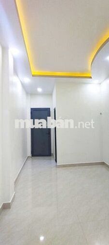 Phòng trọ đẹp mới xây, giá *** Quận 3, 23m2