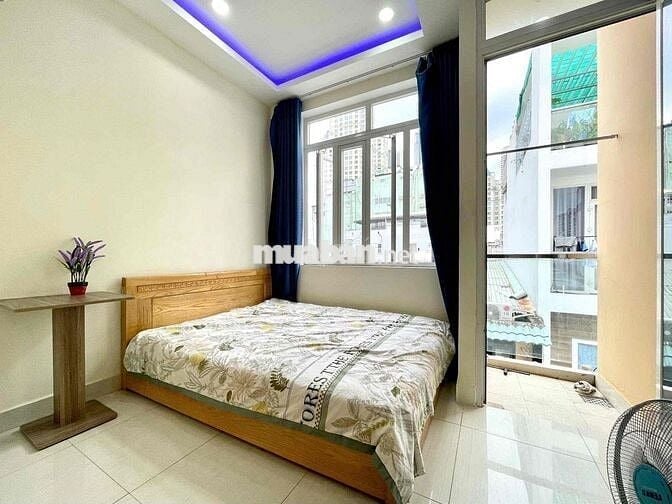 Căn hộ dịch vụ cửa sổ, ban công siêu rẻ ngay chân Cầu Thủ Thiêm