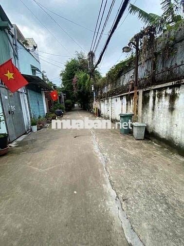 bán gấp nhà 1/ chế lan viên HXH quay đầu