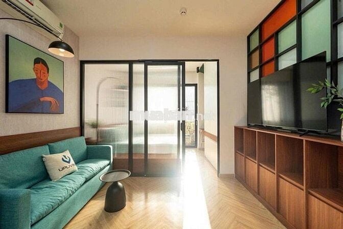 CHO THUÊ CĂN HỘ TÁCH BẾP BAN CÔNG 45M2 AN NINH TIỆN NGHI GẦN BẾN THANH