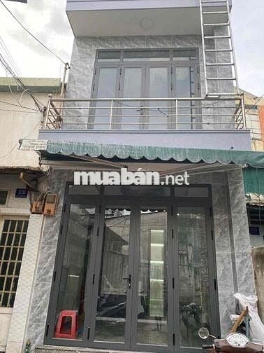 Cần bán nhà sau lưng trường học