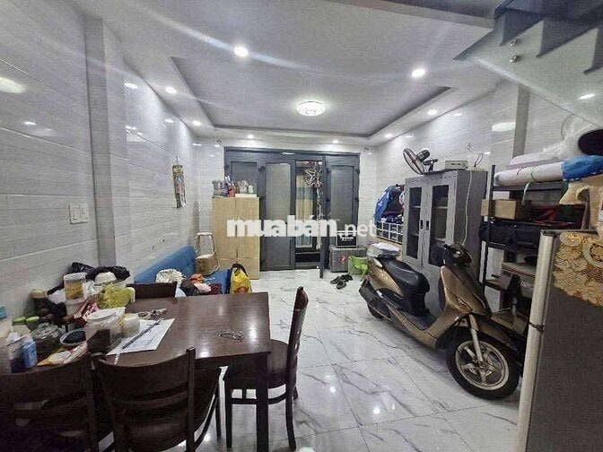 Bán nhà Lê Văn Lương, Quận 7, 32m2, 2 tầng, Sổ Hồng Riêng, giá 3.2 tỷ