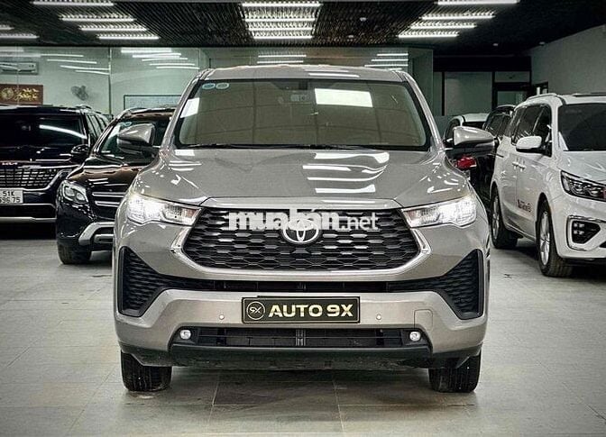 Toyota Innova Cross 2024 - 8200 km