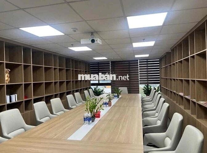 Cho thuê nhà 5 tầng mặt tiền Võ Văn Kiệt, Sơn Trà – có thang máy, PCCC