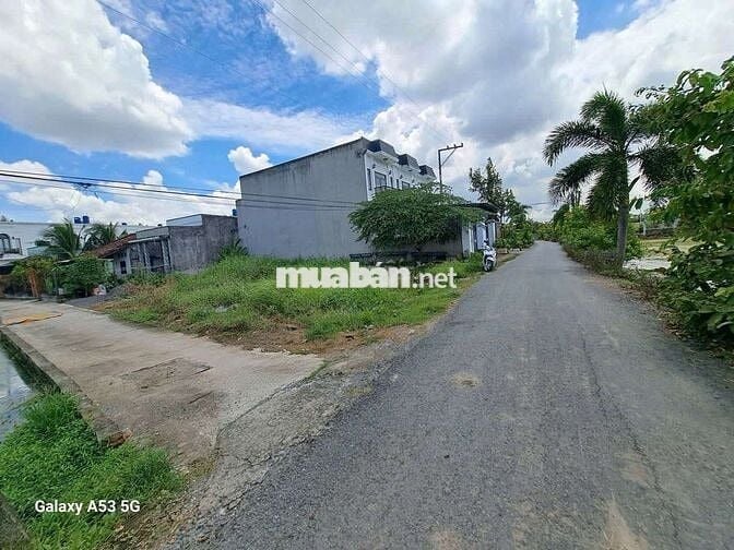 Đất thổ 2mặt tiền dt 327,6m giảm còn 2tỷ2. 2mặt tiền phước lý cầngiuộc