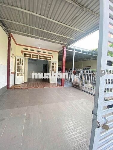 Cần bán gấp căn nhà ở 1/ Đ. Phùng Thị Chuyện - 88m2 - SHR - giá 863tr