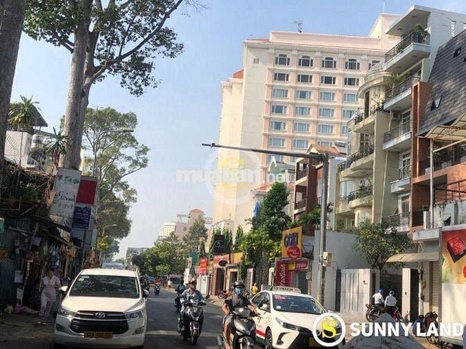 Cho thuê nhà GÓC 2MT Trần Phú, Phường 4, Quận 5