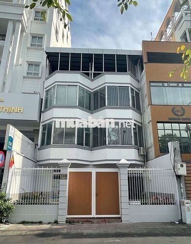 Chính chủ cho thuê.nguyên căn 4 lầu quận 1 nhà đẹp giá chỉ 60 triệu