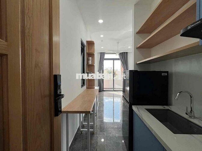 Studio bancol ngay Thoại Ngọc Hầu - Thạch Lam đầy đủ nội thất