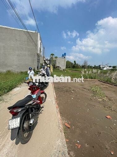 2 Lô đất 4x8m (32m²), gần chợ Mỹ Hạnh Nam