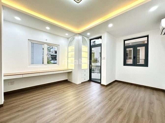 Bán nhà đường Nguyễn Đình Chính Q.Phú Nhuận - 4,3m x 13m - giá 12,9 tỉ