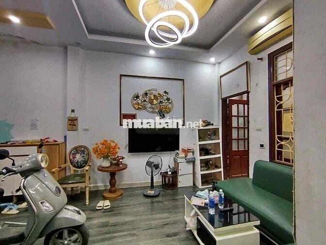 Cục Hot Võ chí Công,54m,5 tằng,6ngủ, ngõ 3 gác,cách ô tô30m