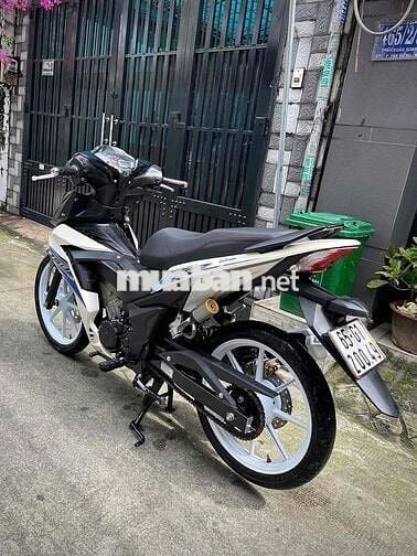 bán xe hỗ trợ góp bao nợ xấu 100% đưa 10tr nhận xe