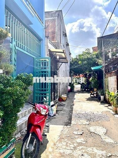 BÁN NHÀ 56 M2-3PHÒNG NGỦ- 2 WC-GIÁ 1 TỶ 880TR -GẦN CHỢ NGÃ 5 VĨNH LỘC