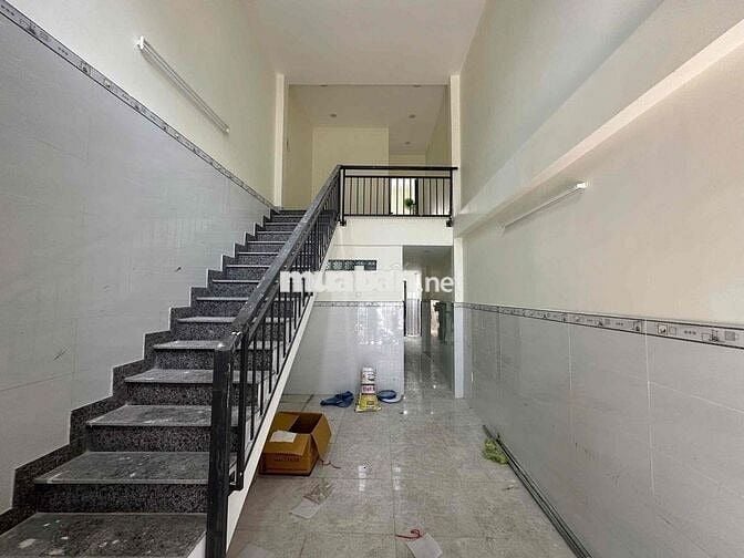 Nhà nguyên căn 1 trệt 1 lầu 80m2 đường Vườn Lài, Q.12 – 8tr5