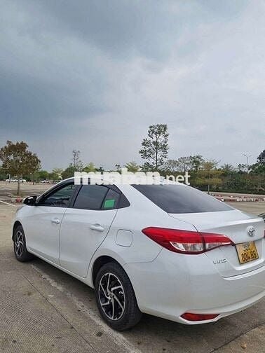 Vios E 2022 màu trắng ngọc trai